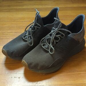 New Balance Men's Dark Gray Athletic Shoes